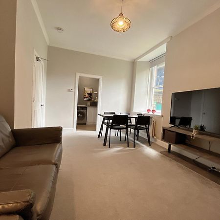 Two Bed Apartment EDI Exteriér fotografie